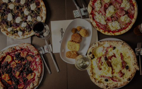 4 pizze e fritti gluten free sun un tavolo